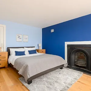 2br New Town Garden Apartment