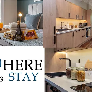 Stylish 2bed Underneath Castle Apartment