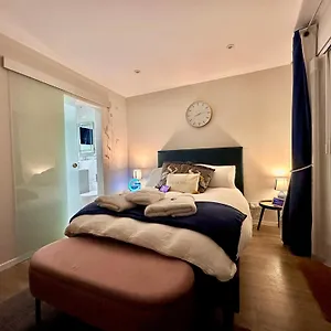 Tucktonia Retreat Homestay Bournemouth